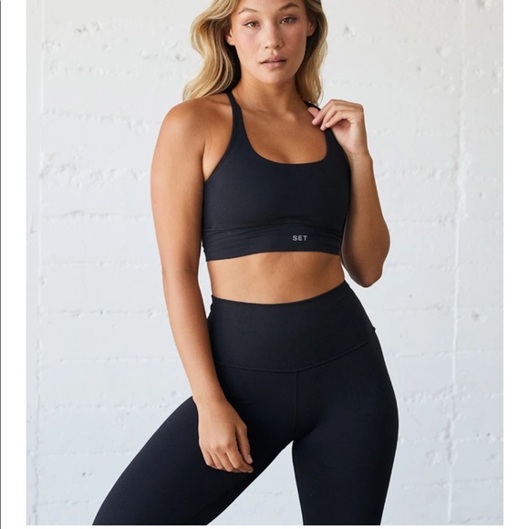 SET Active Other - NWOT SET ACTIVE LUXFORM™ SCOOP Y